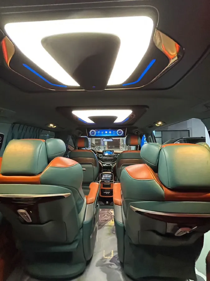 2021 Mercedes-Benz Vito 2.0T 211HP L4 9AT,autocango,china used car exporter,china ev exporter,chinese used car exporter,chinese used ev exporter