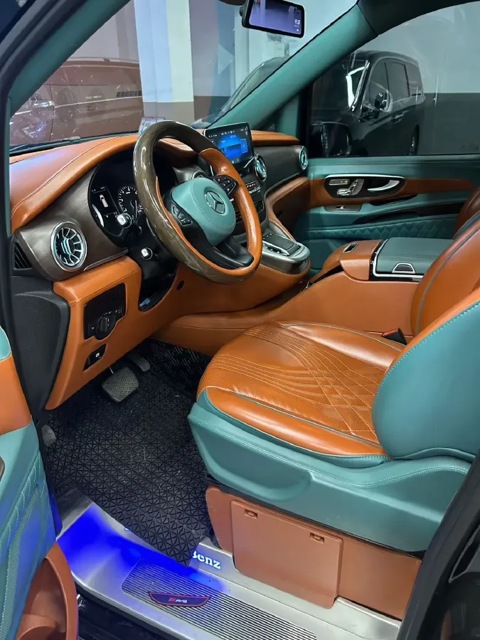 2021 Mercedes-Benz Vito 2.0T 211HP L4 9AT,autocango,china used car exporter,china ev exporter,chinese used car exporter,chinese used ev exporter