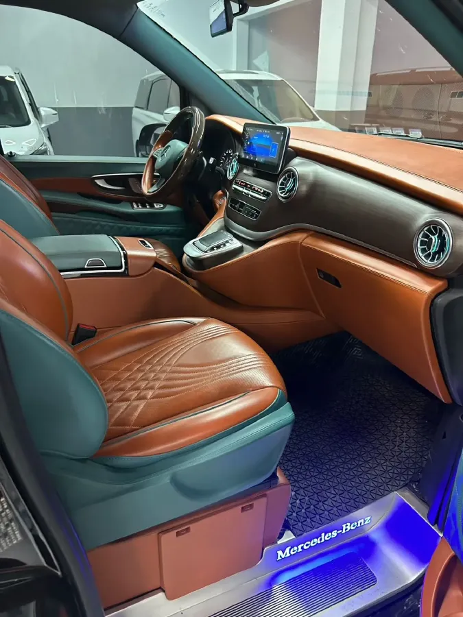 2021 Mercedes-Benz Vito 2.0T 211HP L4 9AT,autocango,china used car exporter,china ev exporter,chinese used car exporter,chinese used ev exporter