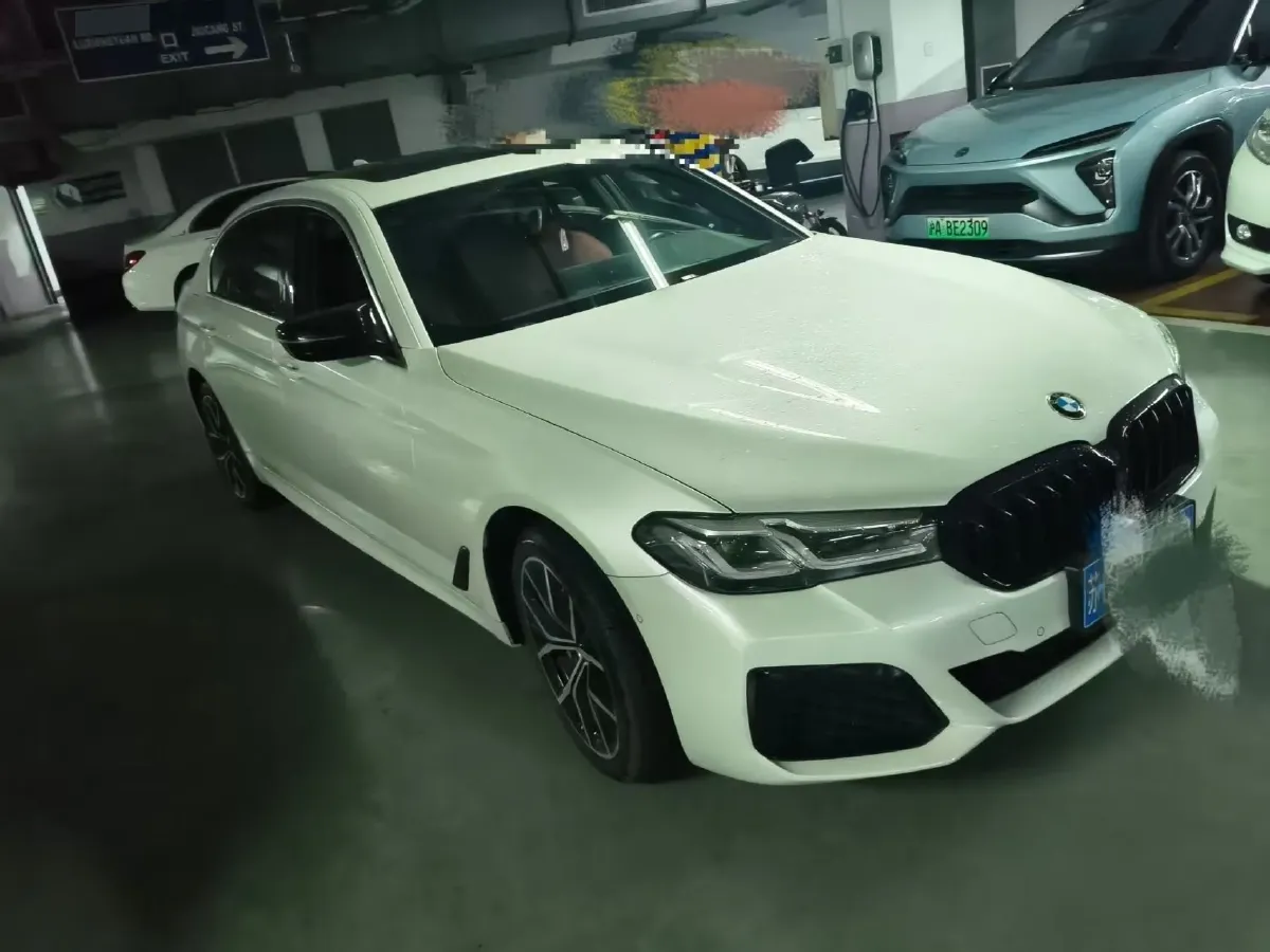 2022 BMW 5 Series 2.0T 252HP L4 8AT,autocango,china used car exporter,china ev exporter,chinese used car exporter,chinese used ev exporter