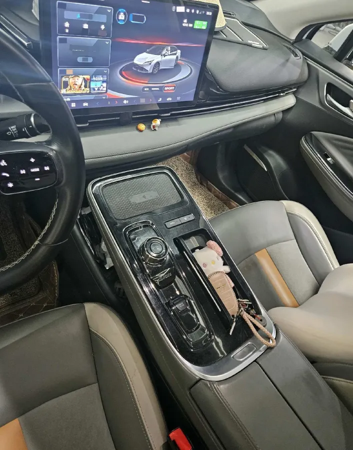 2022 ChangAn Oshan Z6 1.5T 170HP L4 6TCT PHEV 28.4KWH,autocango,china used car exporter,china ev exporter,chinese used car exporter,chinese used ev exporter