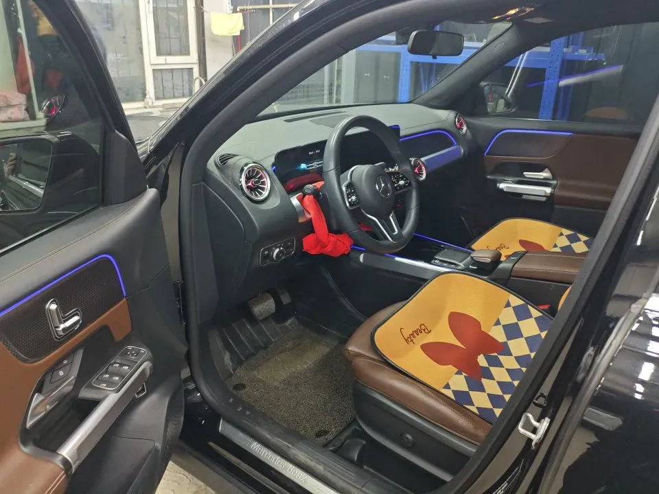 2022 Mercedes-Benz GLB Class 1.3T 136HP L4 7DCT,autocango,china used car exporter,china ev exporter,chinese used car exporter,chinese used ev exporter