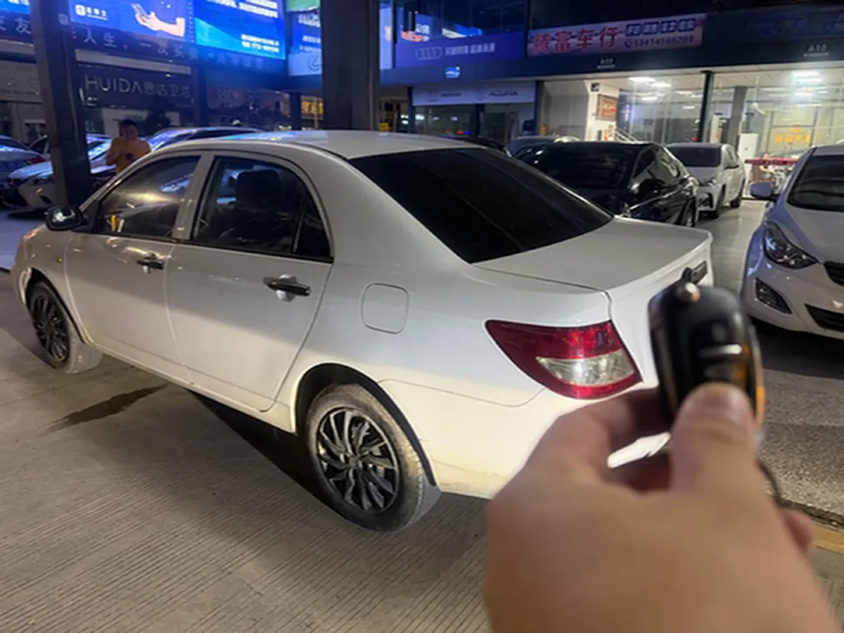 2013 FAW Vita V5 1.5L 102HP L4 5MT,autocango,china used car exporter,china ev exporter,chinese used car exporter,chinese used ev exporter