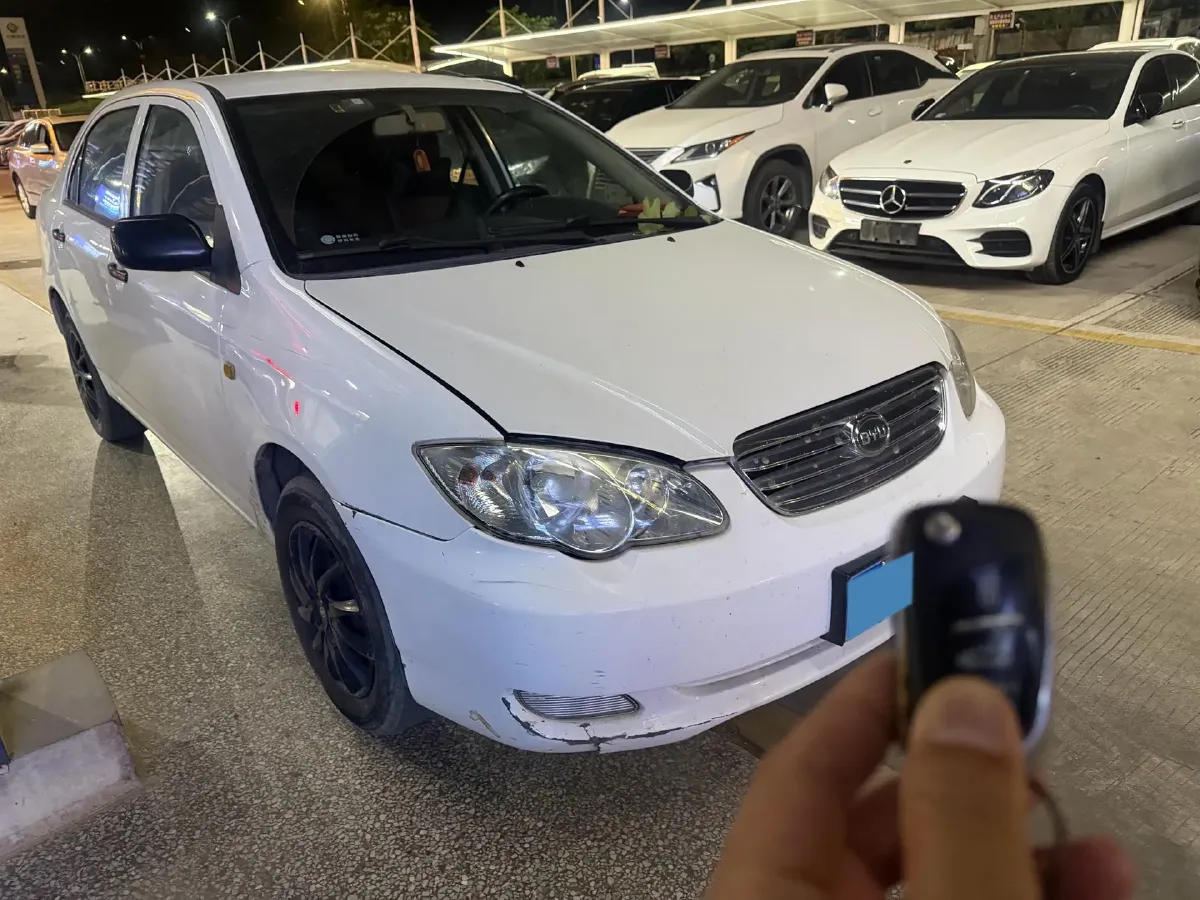 2013 FAW Vita V5 1.5L 102HP L4 5MT,autocango,china used car exporter,china ev exporter,chinese used car exporter,chinese used ev exporter