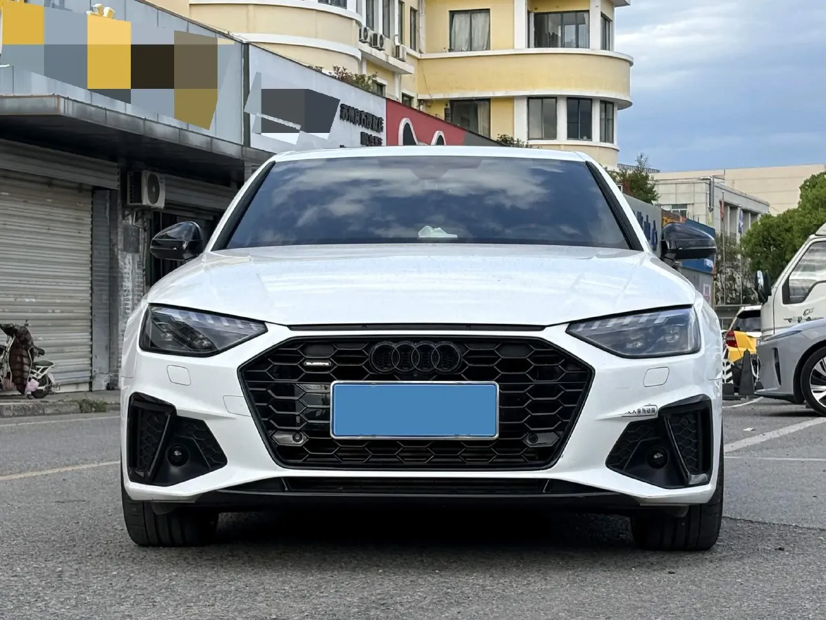 2025 Audi A4L 2.0T 245HP L4 7DCT,autocango,china used car exporter,china ev exporter,chinese used car exporter,chinese used ev exporter