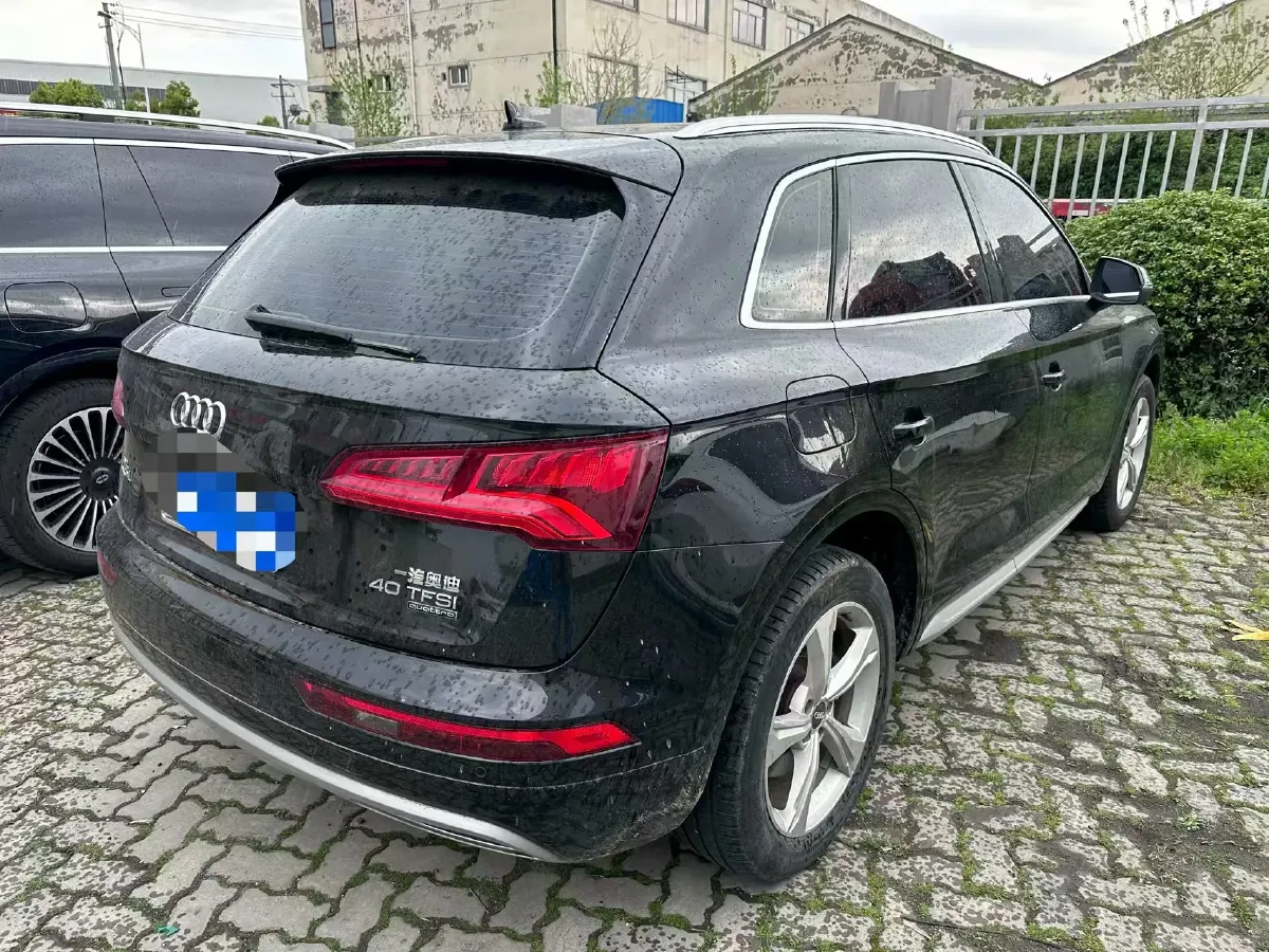 2020 Audi Q5L 2.0T 190HP L4 7DCT,autocango,china used car exporter,china ev exporter,chinese used car exporter,chinese used ev exporter