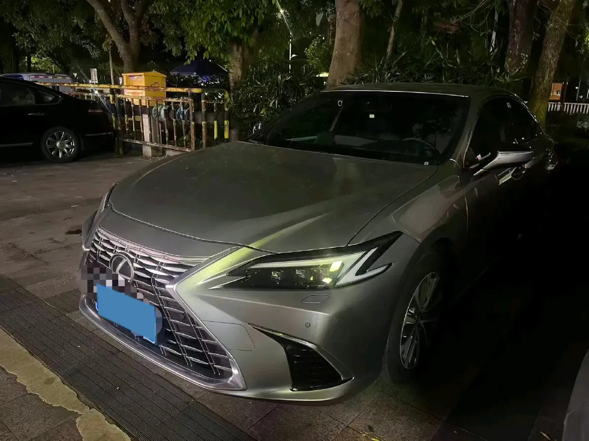 2025 Lexus ES 2.0L 173HP L4 CVT,autocango,china used car exporter,china ev exporter,chinese used car exporter,chinese used ev exporter