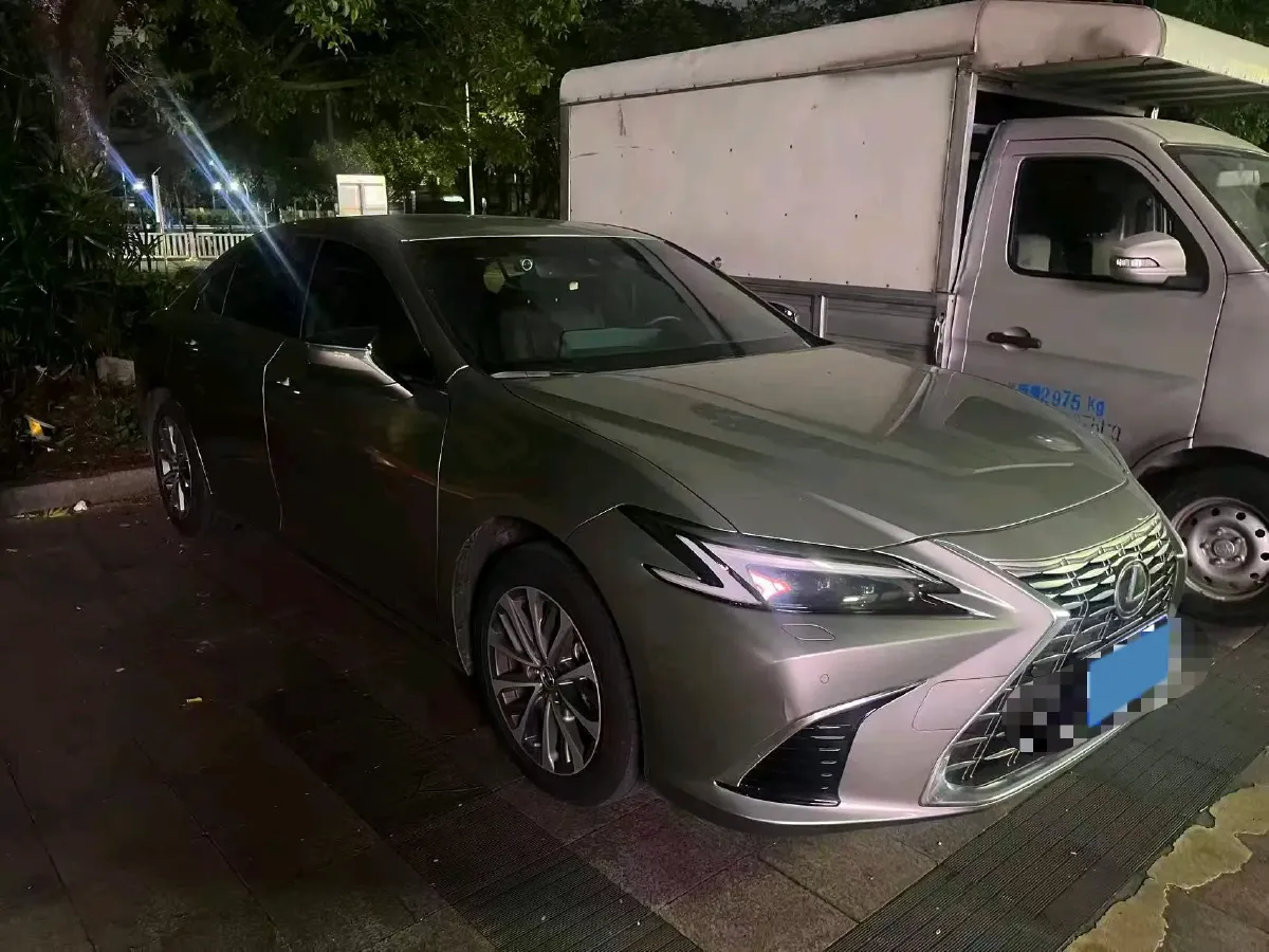 2025 Lexus ES 2.0L 173HP L4 CVT,autocango,china used car exporter,china ev exporter,chinese used car exporter,chinese used ev exporter