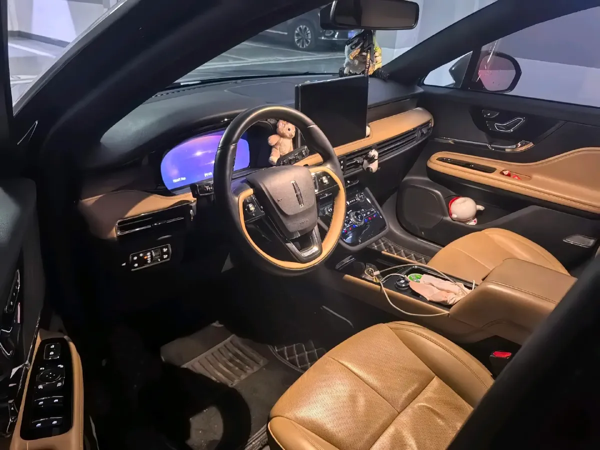 2022 Lincoln Corsair 2.0T 245HP L4 8AT,autocango,china used car exporter,china ev exporter,chinese used car exporter,chinese used ev exporter