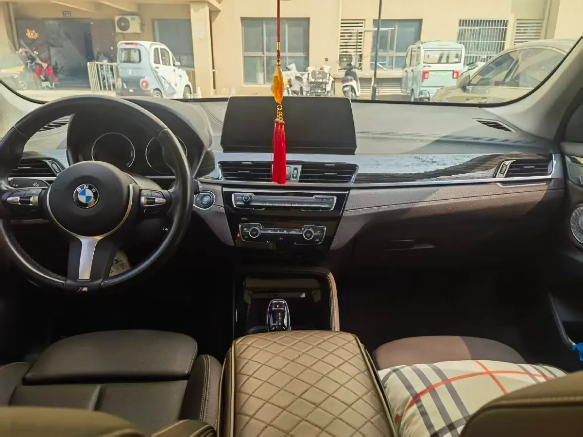 2021 BMW X1 2.0T 192HP L4 8AT,autocango,china used car exporter,china ev exporter,chinese used car exporter,chinese used ev exporter