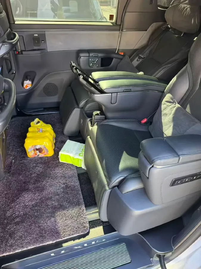 2023 Lexus LM 2.4T 271HP L4 6AT Hybrid,autocango,china used car exporter,china ev exporter,chinese used car exporter,chinese used ev exporter