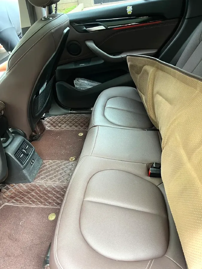 2020 BMW X1 1.5T 140HP L3 7DCT,autocango,china used car exporter,china ev exporter,chinese used car exporter,chinese used ev exporter