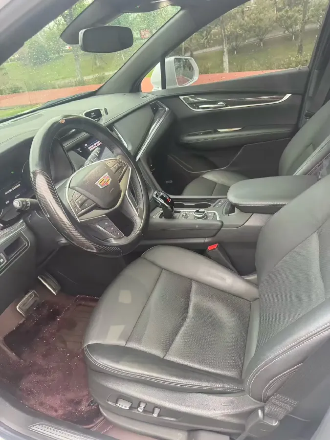 2024 Cadillac XT5 2.0T 237HP L4 9AT,autocango,china used car exporter,china ev exporter,chinese used car exporter,chinese used ev exporter