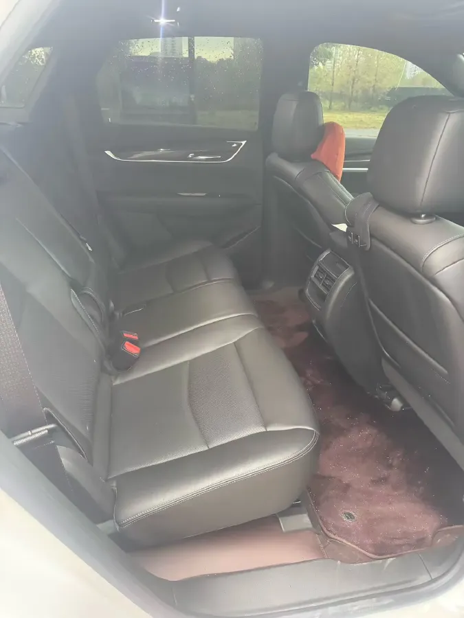 2024 Cadillac XT5 2.0T 237HP L4 9AT,autocango,china used car exporter,china ev exporter,chinese used car exporter,chinese used ev exporter