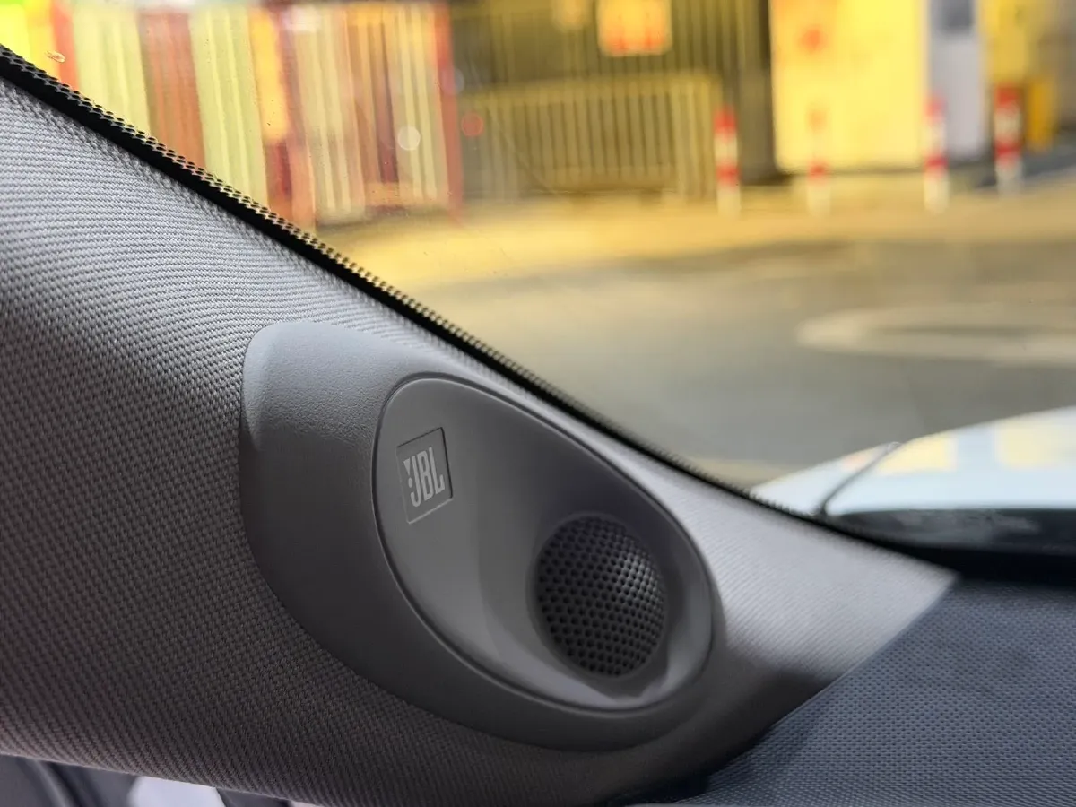 2021 Toyota Camry 2.5L 209HP L4 8AT,autocango,china used car exporter,china ev exporter,chinese used car exporter,chinese used ev exporter