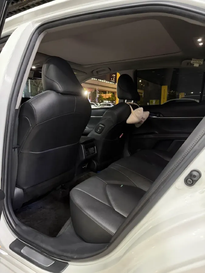 2021 Toyota Camry 2.5L 209HP L4 8AT,autocango,china used car exporter,china ev exporter,chinese used car exporter,chinese used ev exporter