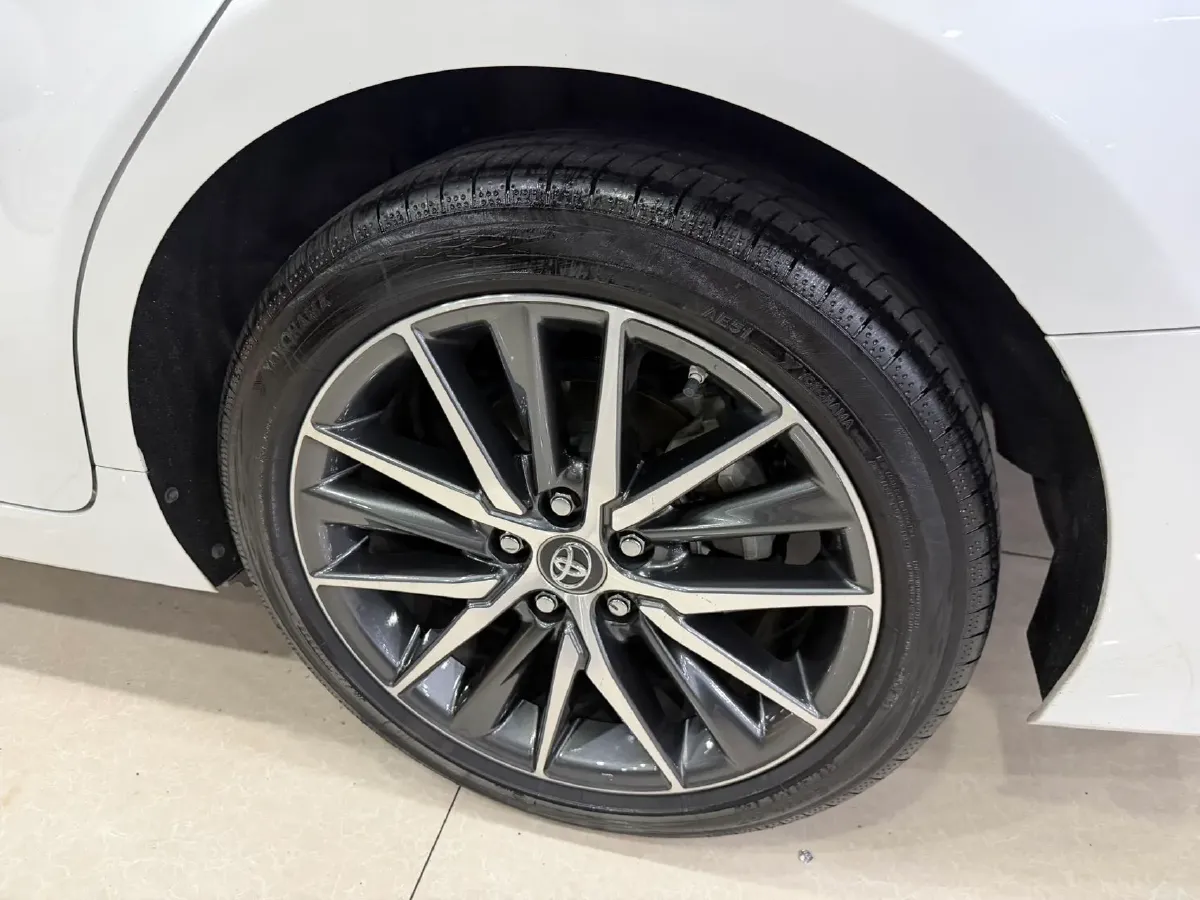 2021 Toyota Camry 2.5L 209HP L4 8AT,autocango,china used car exporter,china ev exporter,chinese used car exporter,chinese used ev exporter