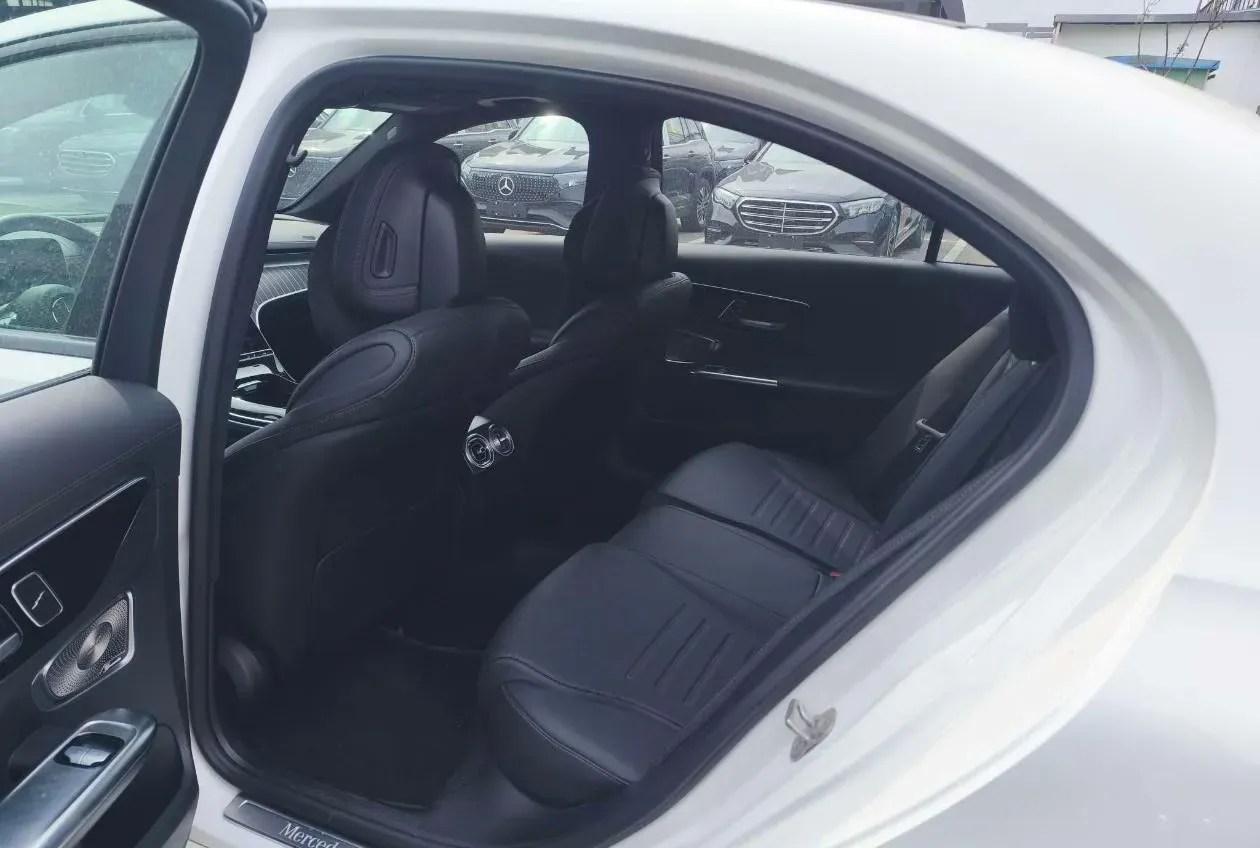 2025 Mercedes-Benz C Class 1.5T 204HP L4 9AT,autocango,china used car exporter,china ev exporter,chinese used car exporter,chinese used ev exporter