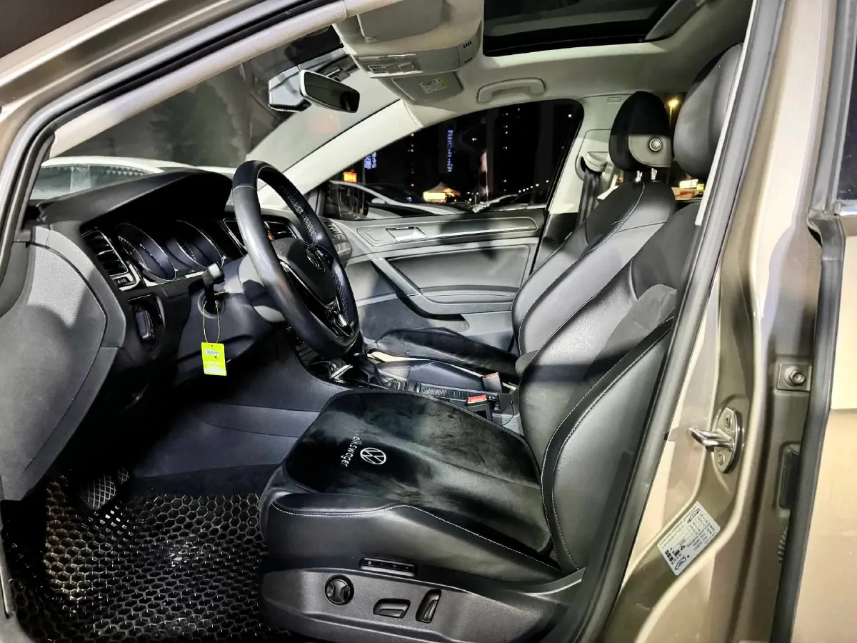 2018 Volkswagen Golf 1.4T 131HP L4 7DCT,autocango,china used car exporter,china ev exporter,chinese used car exporter,chinese used ev exporter