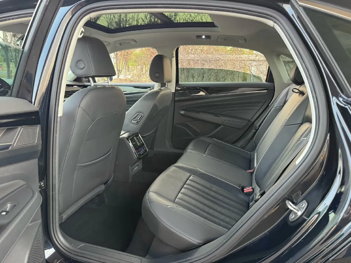 2022 Skoda Kodiak GT 2.0T 186HP L4 7DCT,autocango,china used car exporter,china ev exporter,chinese used car exporter,chinese used ev exporter