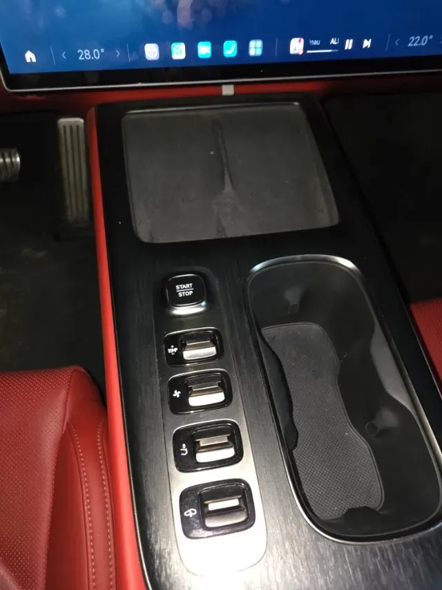 2024 MI SU7 BEV 101KWH,autocango,china used car exporter,china ev exporter,chinese used car exporter,chinese used ev exporter