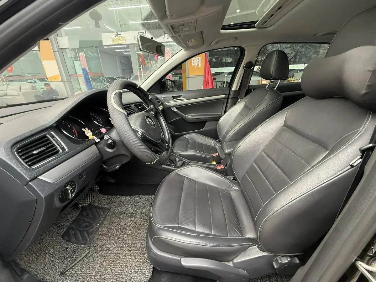 2017 Volkswagen Lavida 1.4T 131HP L4 7DCT,autocango,china used car exporter,china ev exporter,chinese used car exporter,chinese used ev exporter