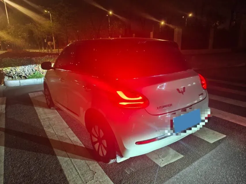 2023 WuLing BinGuo BEV 31.9KWH,autocango,china used car exporter,china ev exporter,chinese used car exporter,chinese used ev exporter