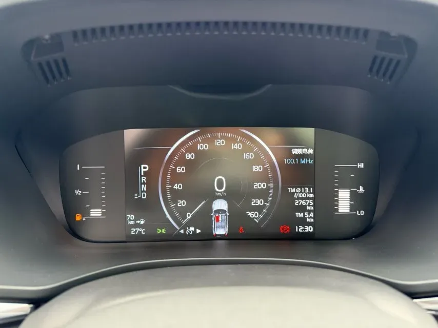 2021 Volvo XC60 2.0T 250HP L4 8AT,autocango,china used car exporter,china ev exporter,chinese used car exporter,chinese used ev exporter