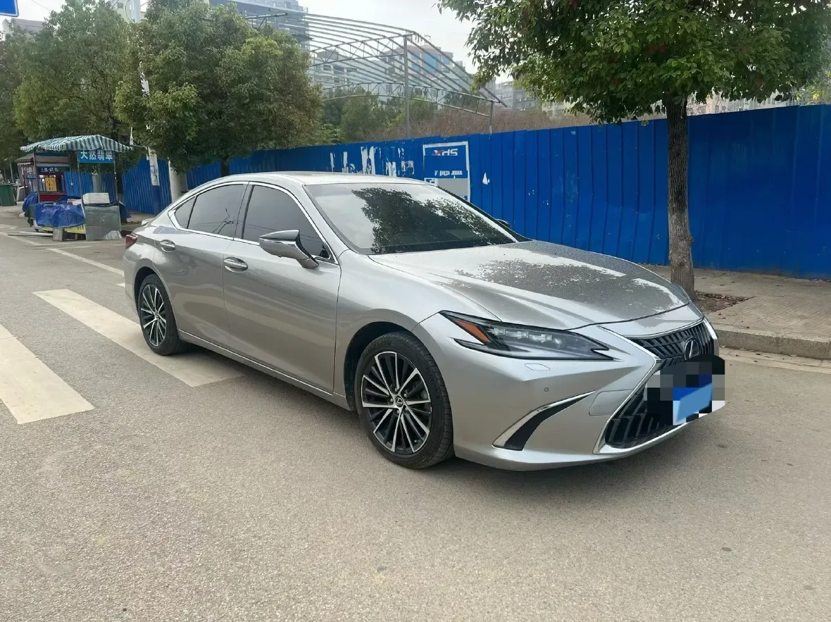 2020 Lexus ES 2.5L 207HP L4 8AT,autocango,china used car exporter,china ev exporter,chinese used car exporter,chinese used ev exporter
