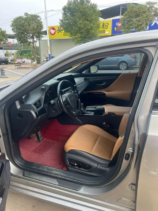 2020 Lexus ES 2.5L 207HP L4 8AT,autocango,china used car exporter,china ev exporter,chinese used car exporter,chinese used ev exporter