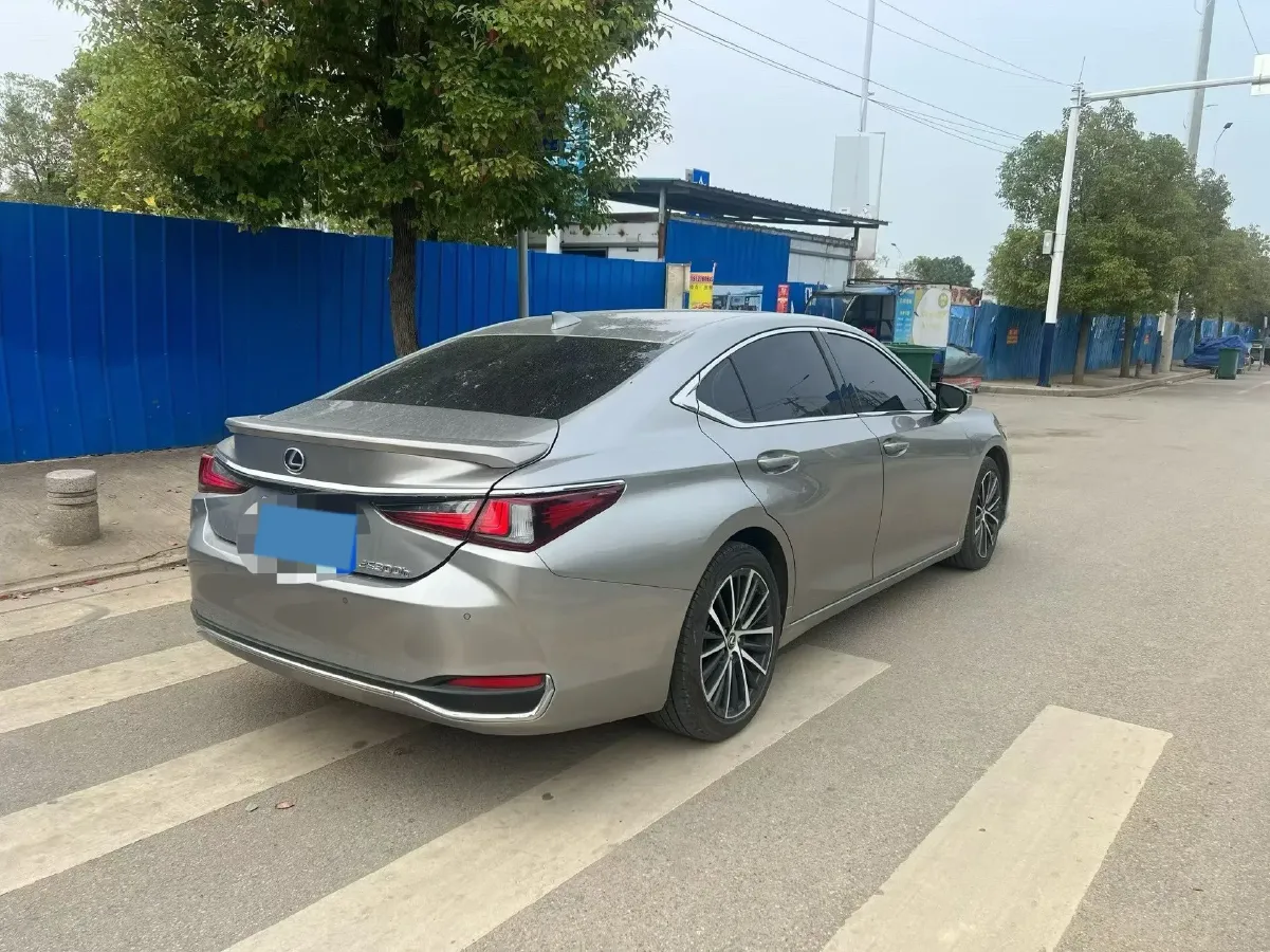 2020 Lexus ES 2.5L 207HP L4 8AT,autocango,china used car exporter,china ev exporter,chinese used car exporter,chinese used ev exporter