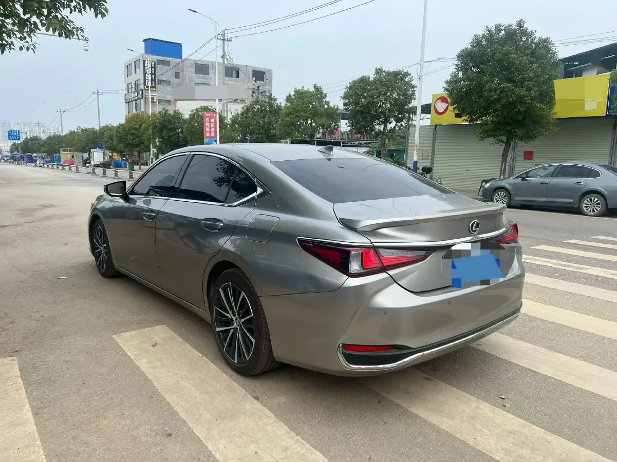 2020 Lexus ES 2.5L 207HP L4 8AT,autocango,china used car exporter,china ev exporter,chinese used car exporter,chinese used ev exporter