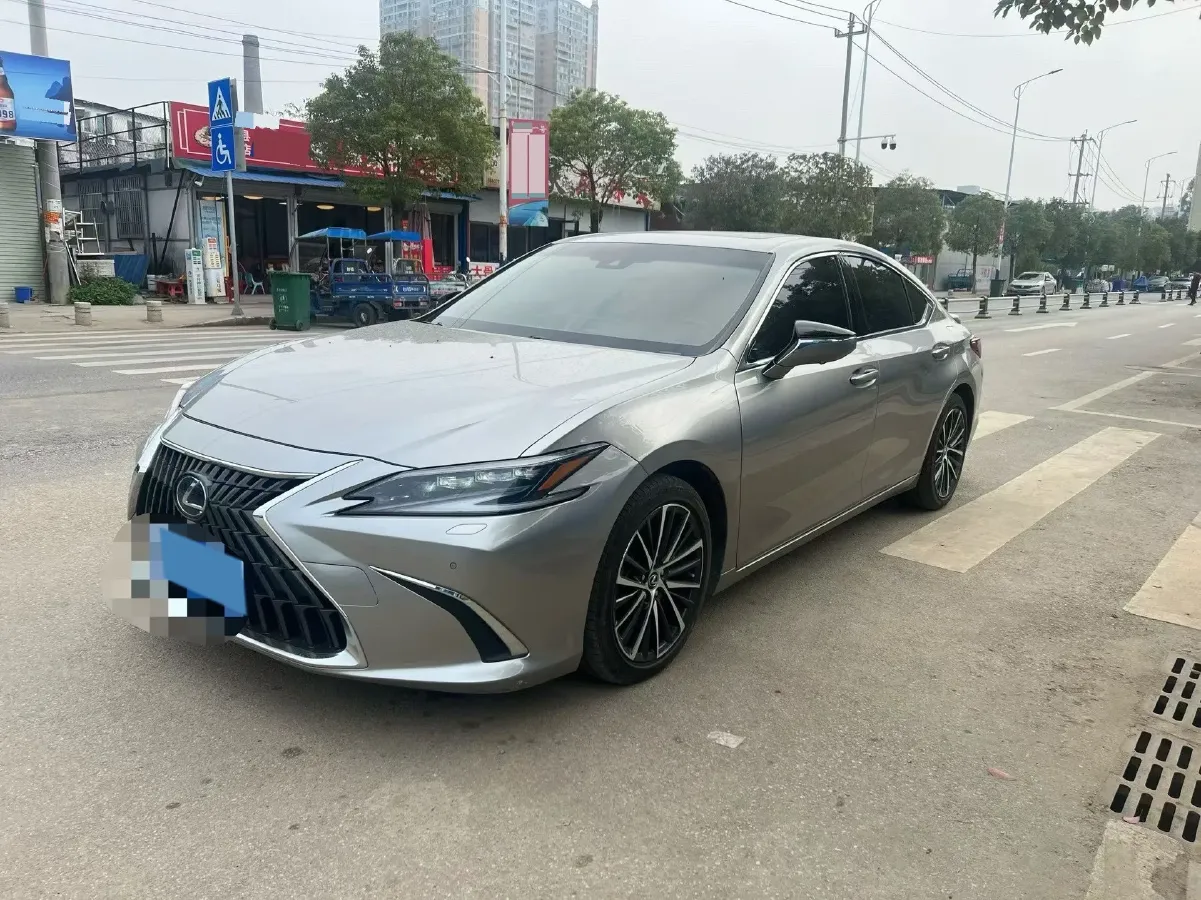 2020 Lexus ES 2.5L 207HP L4 8AT,autocango,china used car exporter,china ev exporter,chinese used car exporter,chinese used ev exporter