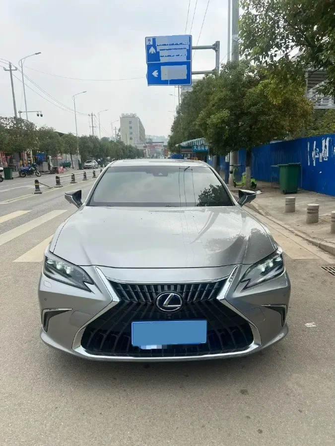 2020 Lexus ES 2.5L 207HP L4 8AT,autocango,china used car exporter,china ev exporter,chinese used car exporter,chinese used ev exporter