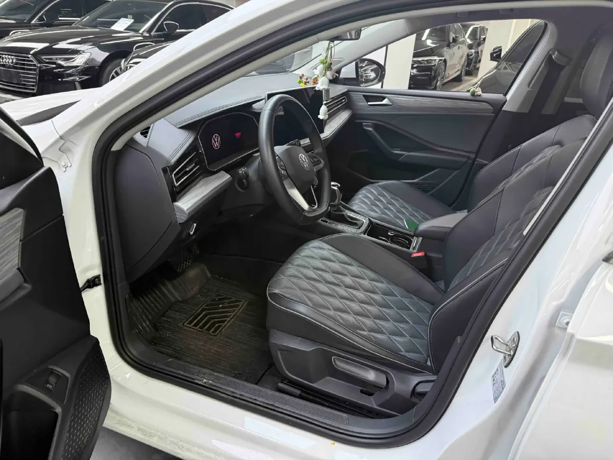 2023 Volkswagen Sagitar 1.5T 160HP L4 7DCT,autocango,china used car exporter,china ev exporter,chinese used car exporter,chinese used ev exporter