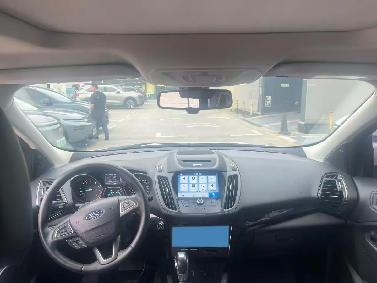 2017 Ford Kuga 2.0T 245HP L4 6AT,autocango,china used car exporter,china ev exporter,chinese used car exporter,chinese used ev exporter