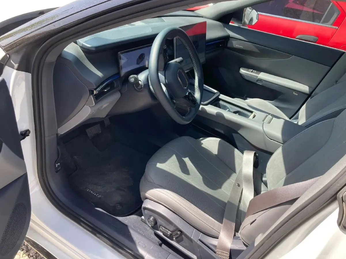 2024 LYNK&CO 07 EM-P 1.5T 163HP L4 3DHT PHEV 18.99KWH,autocango,china used car exporter,china ev exporter,chinese used car exporter,chinese used ev exporter