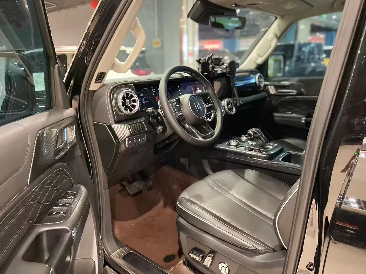 2021 Tank 300 2.0T 227HP L4 8AT,autocango,china used car exporter,china ev exporter,chinese used car exporter,chinese used ev exporter