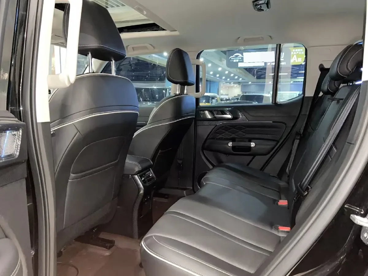 2021 Tank 300 2.0T 227HP L4 8AT,autocango,china used car exporter,china ev exporter,chinese used car exporter,chinese used ev exporter