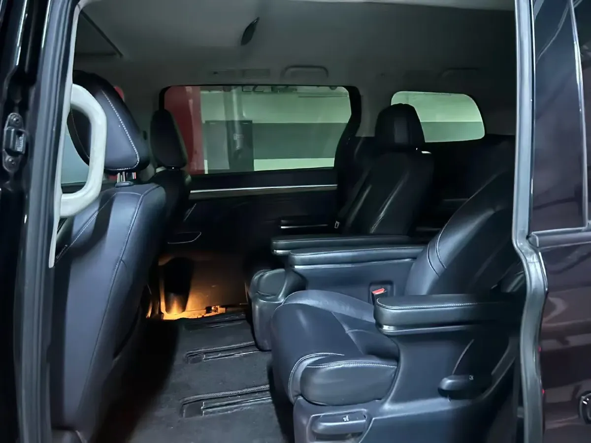 2021 GAC Trumpchi M8 2.0T 252HP L4 8AT,autocango,china used car exporter,china ev exporter,chinese used car exporter,chinese used ev exporter