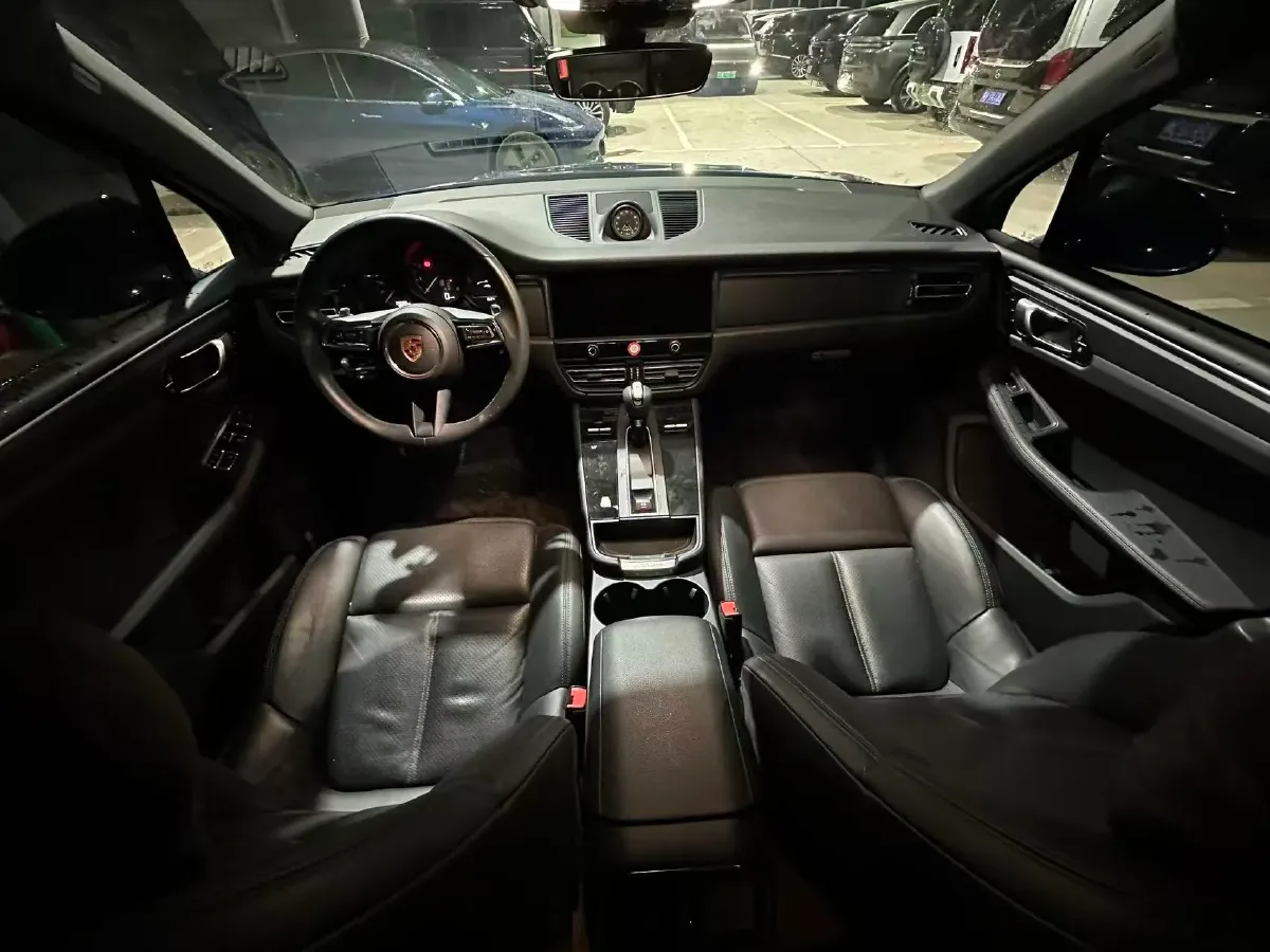 2023 Porsche Macan 2.0T 265HP L4 7DCT,autocango,china used car exporter,china ev exporter,chinese used car exporter,chinese used ev exporter