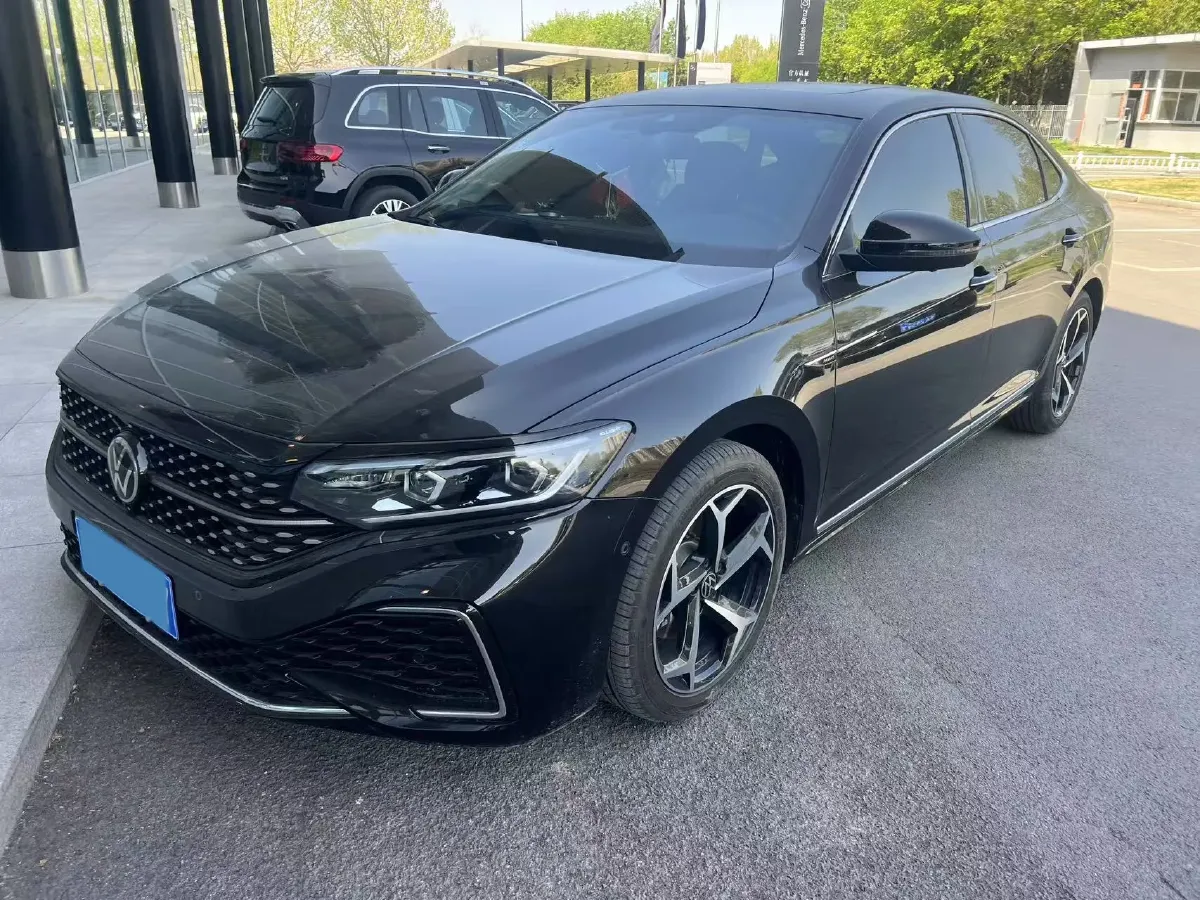 2024 Volkswagen Passat 2.0T 220HP L4 7DCT,autocango,china used car exporter,china ev exporter,chinese used car exporter,chinese used ev exporter