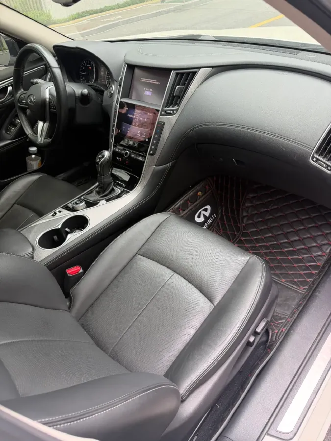 2018 Jeep Grand Commander 2.0T 265HP L4 9AT,autocango,china used car exporter,china ev exporter,chinese used car exporter,chinese used ev exporter