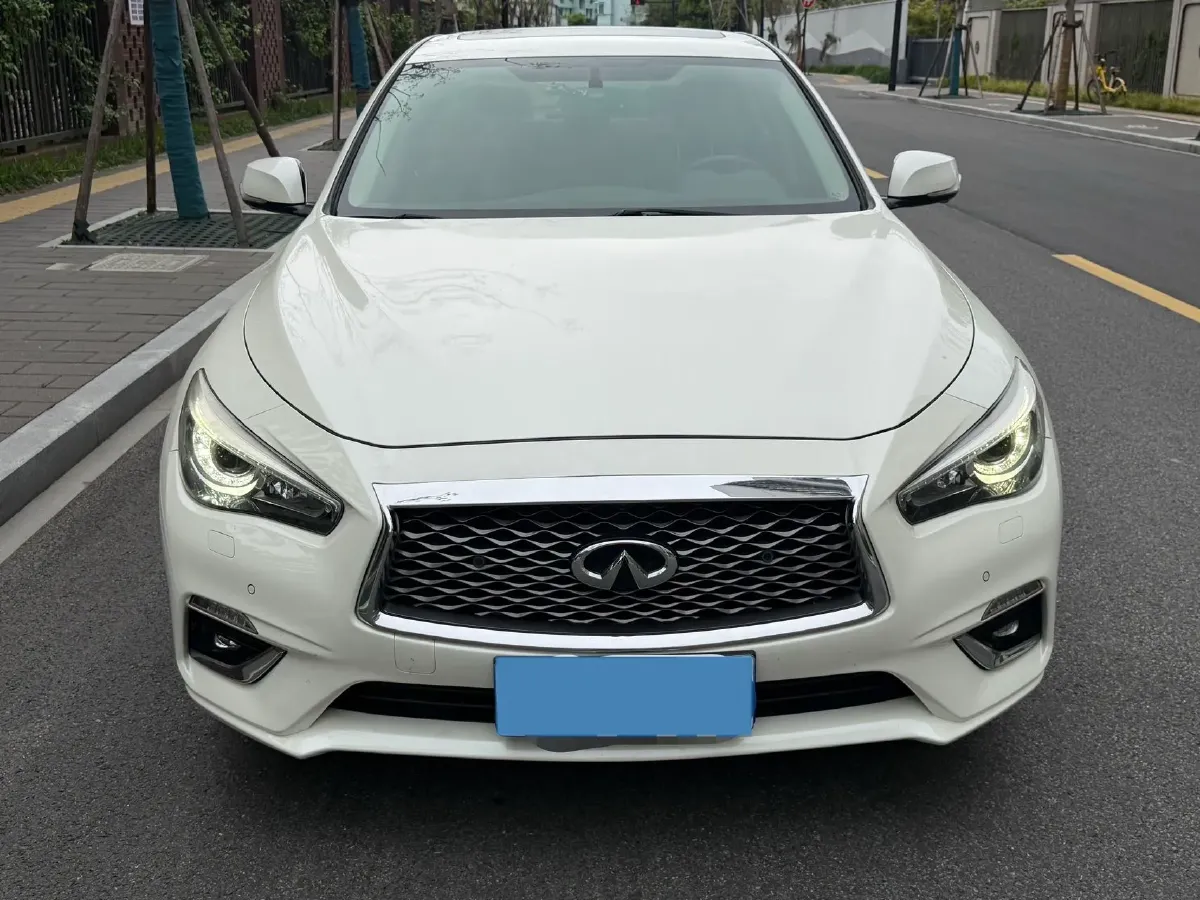 2018 Jeep Grand Commander 2.0T 265HP L4 9AT,autocango,china used car exporter,china ev exporter,chinese used car exporter,chinese used ev exporter