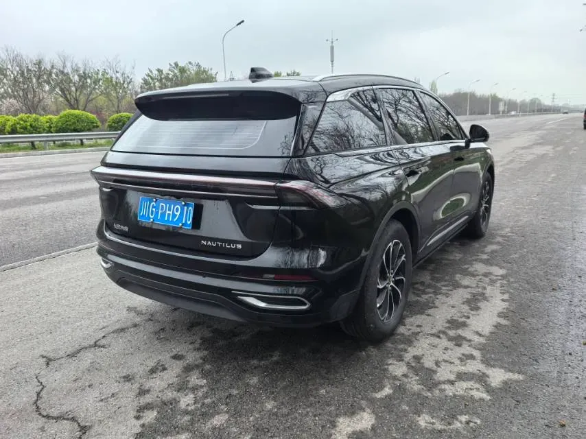 2025 Lincoln Nautilus 2.0T 261HP L4 8AT,autocango,china used car exporter,china ev exporter,chinese used car exporter,chinese used ev exporter