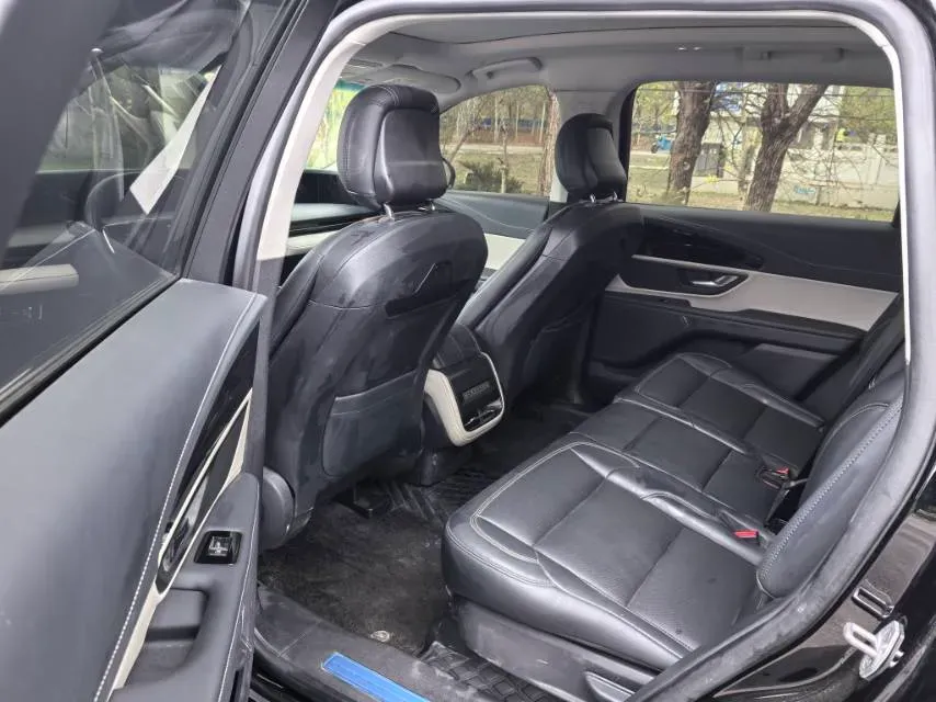 2025 Lincoln Nautilus 2.0T 261HP L4 8AT,autocango,china used car exporter,china ev exporter,chinese used car exporter,chinese used ev exporter