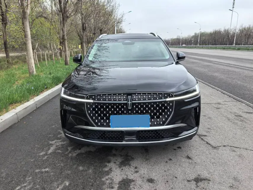 2025 Lincoln Nautilus 2.0T 261HP L4 8AT,autocango,china used car exporter,china ev exporter,chinese used car exporter,chinese used ev exporter