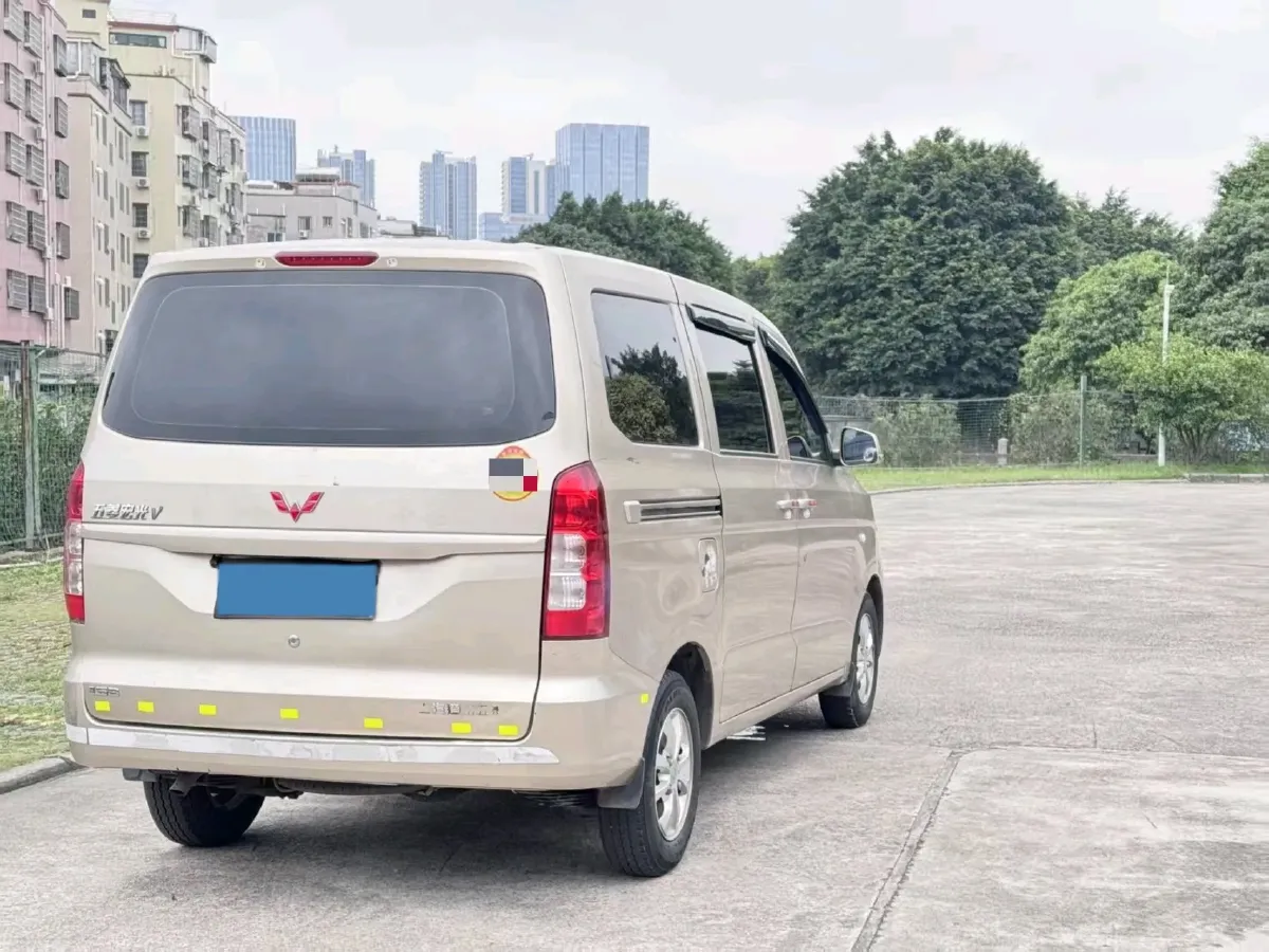 2019 WuLing HongGuang V 1.5L 99HP L4 6MT,autocango,china used car exporter,china ev exporter,chinese used car exporter,chinese used ev exporter