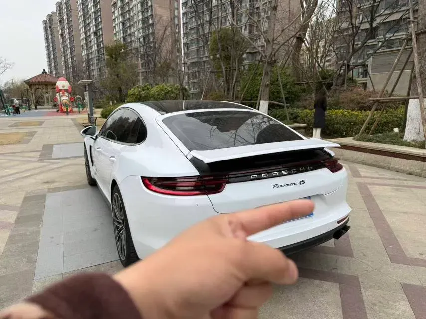 2017 BMW X6 3.0T 306HP L6 8AT,autocango,china used car exporter,china ev exporter,chinese used car exporter,chinese used ev exporter