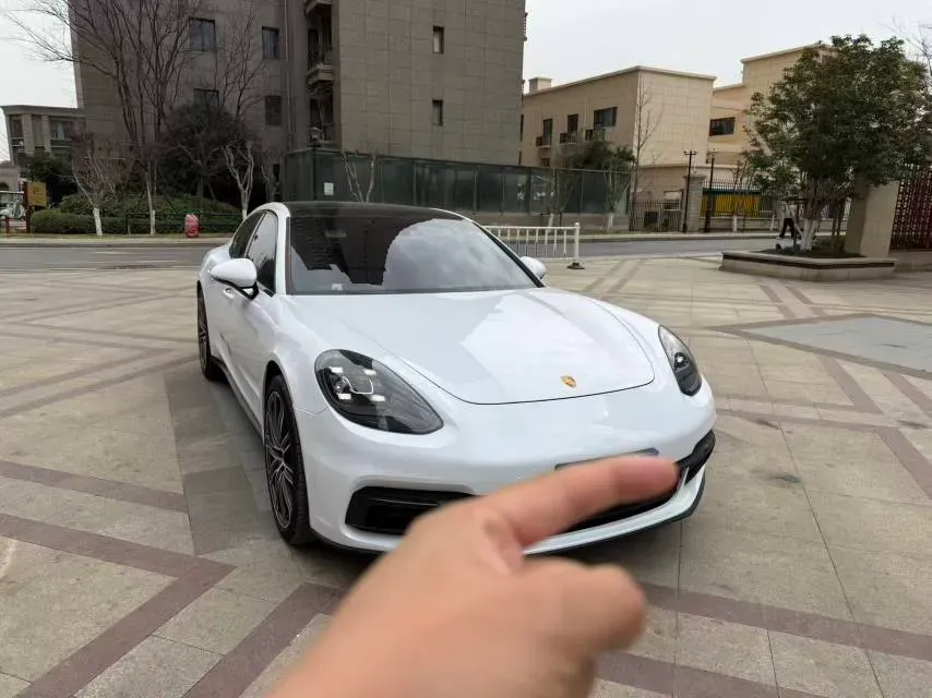 2017 BMW X6 3.0T 306HP L6 8AT,autocango,china used car exporter,china ev exporter,chinese used car exporter,chinese used ev exporter